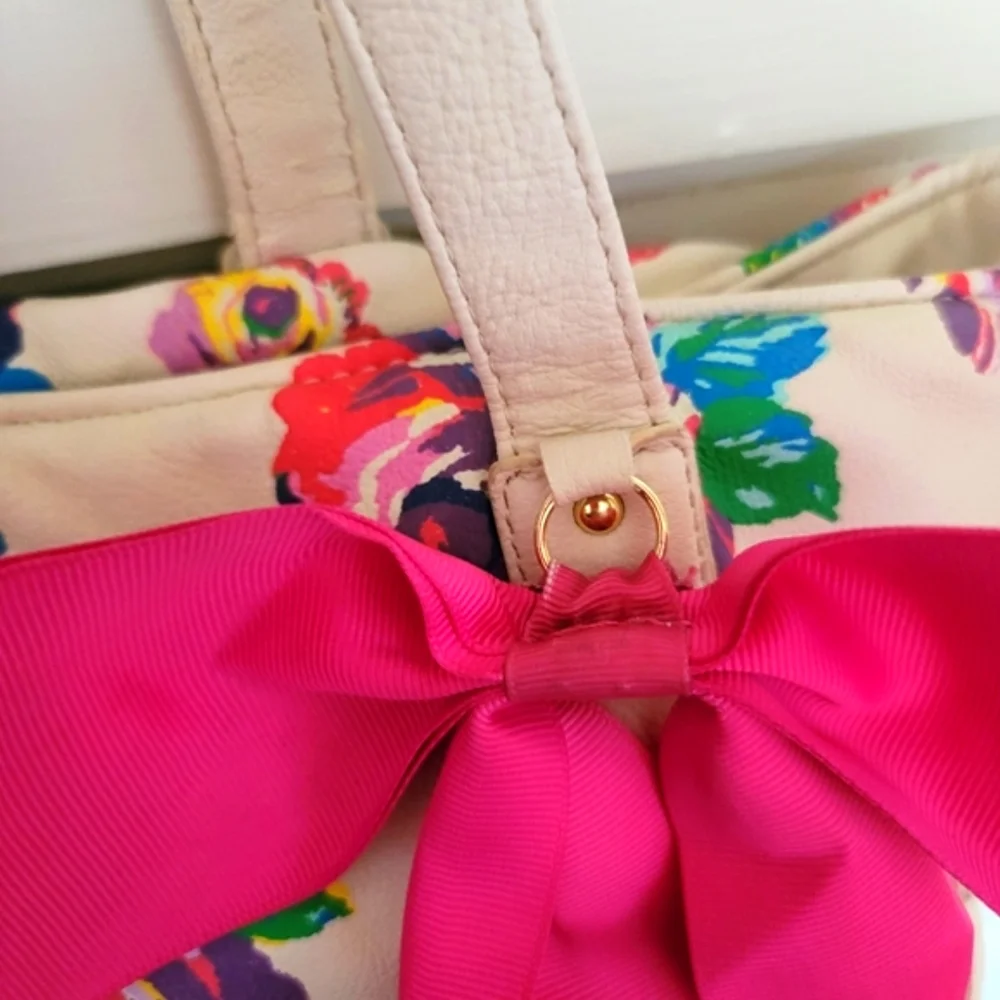 Betsey Johnson floral tote purse/ bag! - Picture 2 of 16